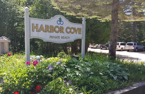 Harbor Springs Condo | Waterfront Condo On Little Traverse Bay. Beaches, Tennis,Near Golf And Ski