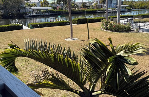 Captains Cove Condo | Waterfront Condo w/Boat Dock, Kayak, Bikes, Pool & Pickleball-Best Fishing!