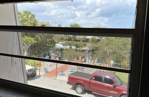 North Palm Beach Apartment | Waterfront Corner 2bd/1ba Apt in NPB