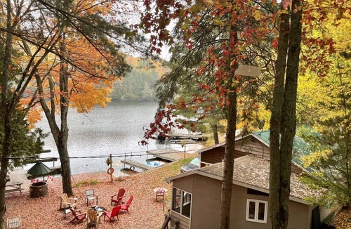 McArthurs Mills Cottage | Waterfront Cottage - Clear Lake STARLINK internet Crown Land Great Hike Fishing