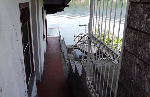 Orta San Giulio Cottage | Waterfront Cottage On The Lake 00311200079