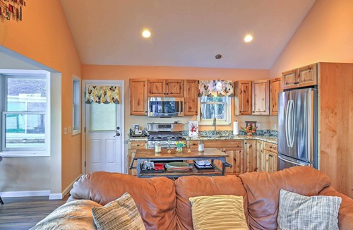 New Marlborough Cottage | Waterfront Cottage: 10 Min to Great Barrington!