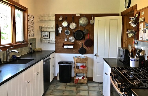 Chilmark Cottage | Waterfront cottage a short boat ride to the ocean beach