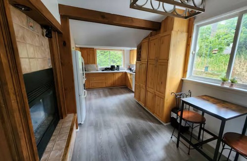Springwater Cottage | Waterfront cottage in Elmvale, Orr Lake