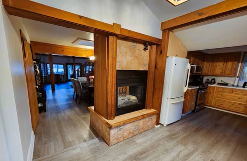 Springwater Cottage | Waterfront cottage in Elmvale, Orr Lake