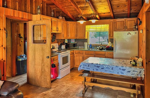 Golden Valley Cottage | Waterfront cottage on 1.3 acres, great fishing, boating & hiking on Restoule!