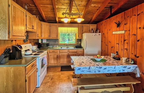 Golden Valley Cottage | Waterfront cottage on 1.3 acres, great fishing, boating & hiking on Restoule!