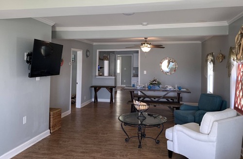 Cobb Island House | Waterfront Cottage w/ Private Pier, Museum Quality Sea Glass/Seashell Collection