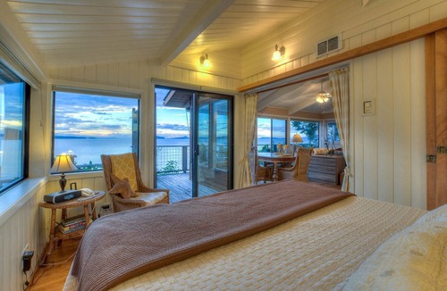 Deer Harbor Cottage | Waterfront Cottage Rental with Spectacular Sunset Views on Orcas Island, Washington
