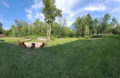 Severn Cottage | Waterfront Cottage with Hot Tub