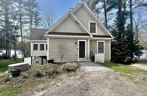 Naples Cottage | Waterfront Cottage with Equipped Deck and Private Dock in Maine