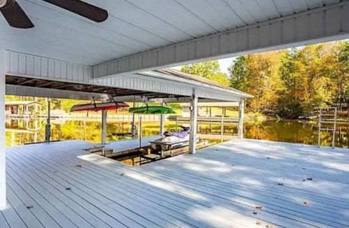 Semora House | Waterfront Cottage with Fast Wifi - Stay a Little Longer