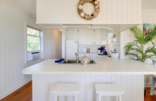 Marshallberg House | Waterfront Crystal Coast Vacation Rental w/Deck!