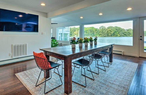 Deale Beach House | Waterfront Deale Home w/ Hot Tub + Bay Access