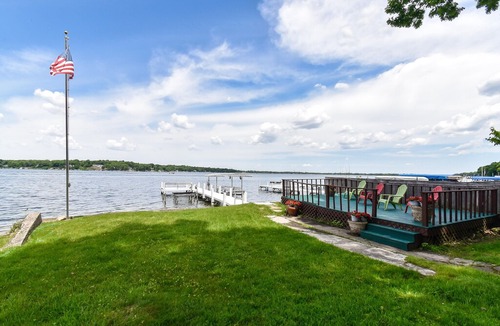 Delavan Lake House | WATERFRONT- DELAVAN LAKE HOME, PIER-BEST SUNSETS!!
