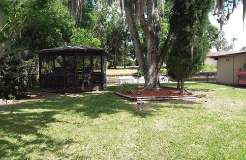 Crystal River Villa | Waterfront Duplex 2 bedroom 1 bath W/Kayaks