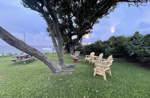 Harkers Island House | Waterfront! Enjoy Fishing Cape Lookout & Shackleford Banks- Pet Friendly