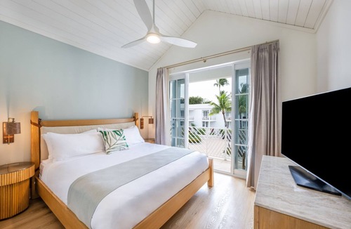 Islamorada Hotel | Waterfront Escape: Bayfront Accommodation w/Kitchen, Onsite Pool, Free Parking