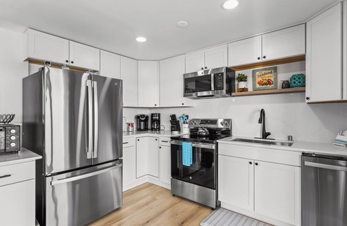 Shelton House | Waterfront Escape- Beach front, hot tub, oysters, canal views