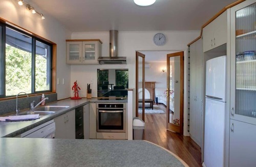 Lake Okareka House | Waterfront Escape | Lake Okareka Waterfront Living