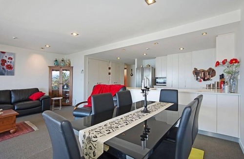 Stepneyville Apartment | Waterfront Escape - Nelson Waterfront Apartment