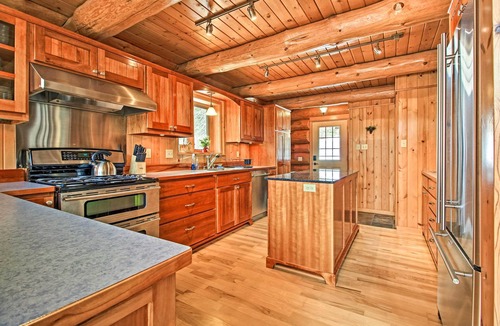 Lutsen Cottage | Waterfront Escape on Caribou Lake: Dock + Fire Pit