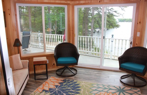 Freedom House | Waterfront Escape on Ossipee Lake with Private Beach — Summer & Winter Fun!