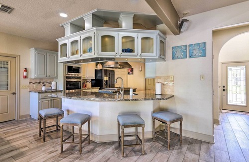 Hitchcock House | Waterfront Family Home w/Patio in Hitchcock