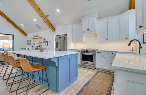 Flippin House | Waterfront Flippin Retreat w/White River Access!