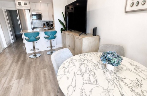 Coral Ridge Apartment | waterfront Fort Lauderdale condo with heated pool free parking king bed