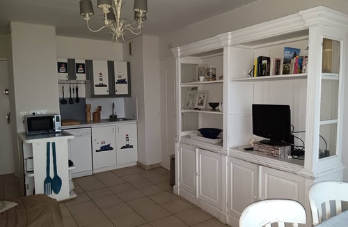 Courseulles-sur-Mer Apartment | WATERFRONT T2 furnished 4 people