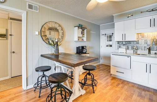 Gulf Stream Estates Condo | Waterfront Gem w/Balcony in Garden City