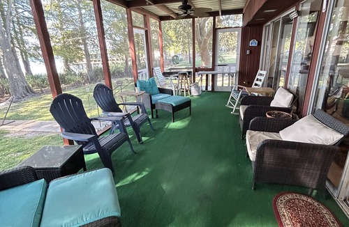 Ferriday House | Waterfront get away retreat! Plenty of fishing opportunities