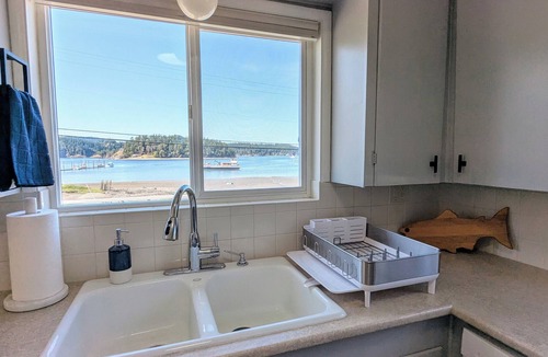 Oak Harbor House | Waterfront Getaway on Cornet Bay Deception Pass. Relaxing Retreat Whidbey Island