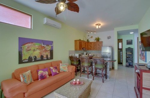 Jaco Apartment | Waterfront getaway with full kitchen, lush grounds - pool & beach access