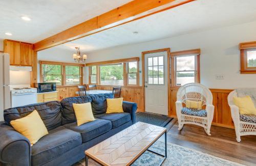 Gray House | Waterfront Gray Home w/Furnished Deck & Fire Pit!