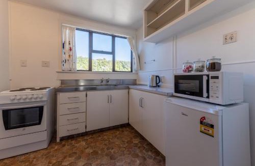 Kaikoura Apartment | Waterfront, Great Views, Affordable, Unit 3 - KK61643