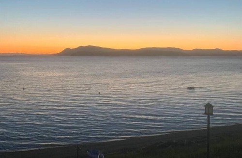 Friday Harbor Apartment | Waterfront Guest House w/Hot Tub Access