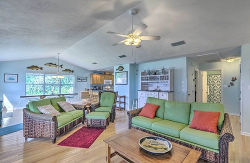 Carrabelle Cottage | Waterfront Gulf Coast Getaway w/Boat Dock!