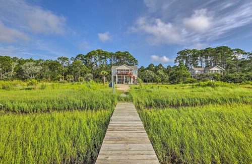 Carrabelle Cottage | Waterfront Gulf Coast Getaway w/Boat Dock!