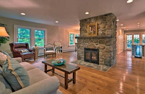 Shawanese House | Waterfront Harveys Lake House w/Private Dock!