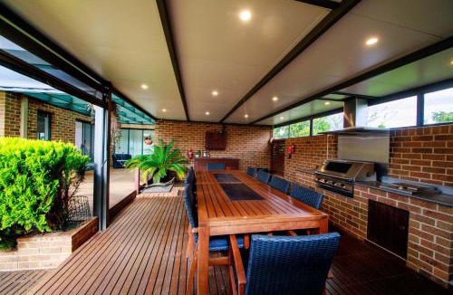 Yarrawonga House | Waterfront Haven