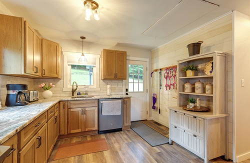 Fort Ann Cottage | Waterfront Haven W/custom Bi-level Lakefront Deck