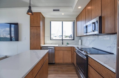 Key West Boat Rental | Waterfront & Heated Pool - Away Awai Floating Villa