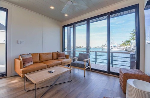 Key West Boat Rental | Waterfront & Heated Pool - Away Awai Floating Villa