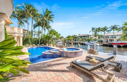 Coral Ridge Villa | Waterfront Heated Pool Canal View Access Paloma Key VlLLAS