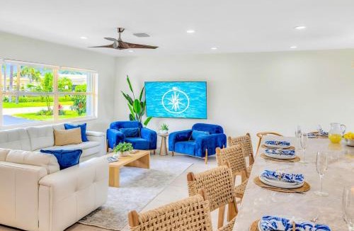 Bermuda Riviera House | Waterfront Heated Pool Beach Proximity Bermuda Key Residence