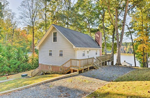 Southmont House | Waterfront High Rock Lake Cottage with Private Dock!