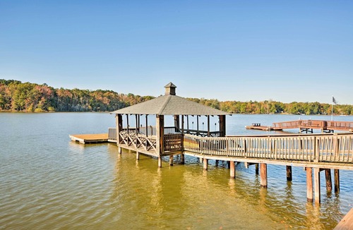 Southmont Cottage | Waterfront High Rock Lake Cottage w/ Private Dock!