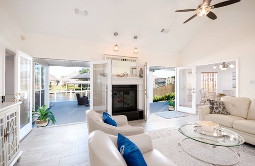 Slidell House | Waterfront Home 111 w/Boat Dock Near New Orleans French Quarter 4BR/3 Bath